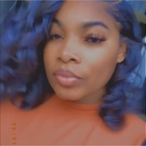 Meet your Posher, Kayla